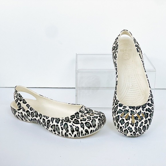 CROCS Leopard Print Women's Sandals - Picture 1 of 10